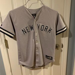 Boys L New York Yankees Majestic Jersey